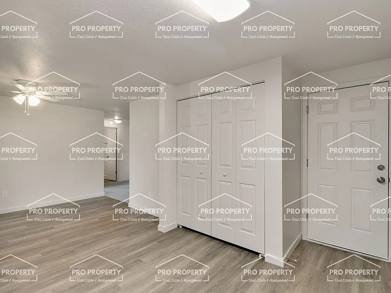 424 W 43rd St — Photo 13