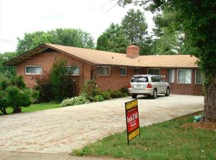 3420 Andover Dr, Fairfax, VA
