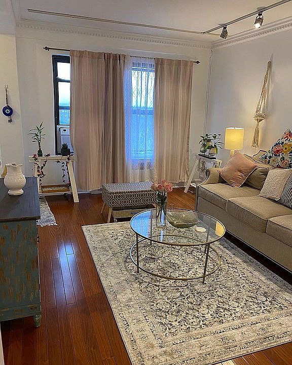 Living room w natural light