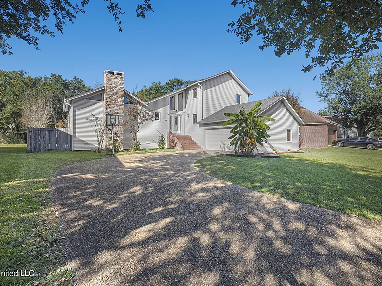 4409 Shadow Wood Cir — Photo 5