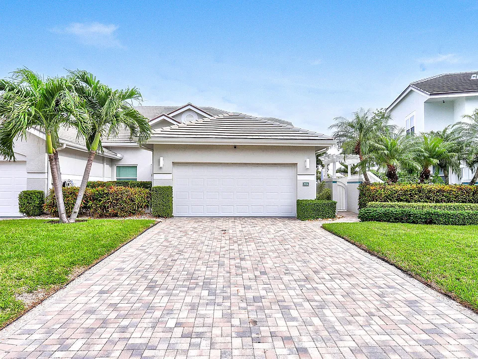 2056 Windward Way