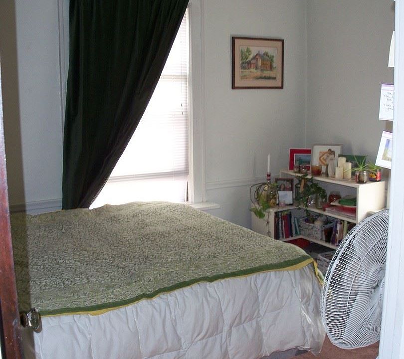 2nd image of 2212 Girard Ave S APT 307