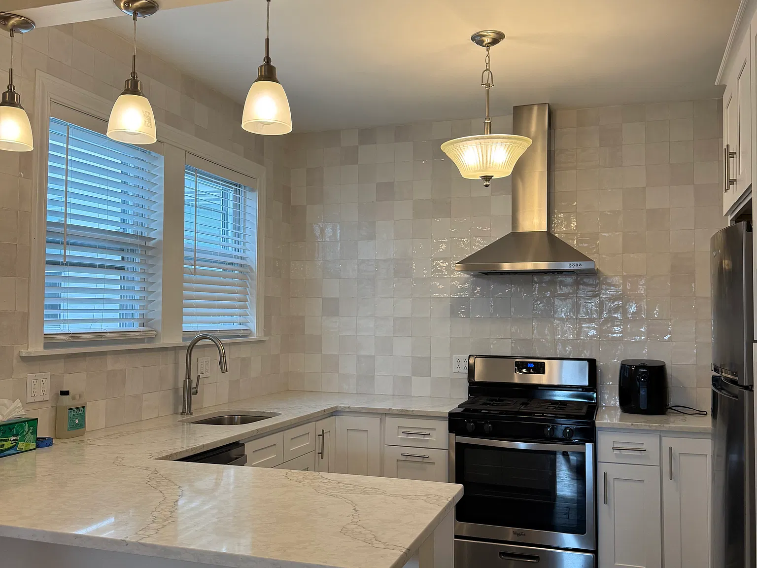 1 bed, 950 sqft, $3,000 — Photo 1