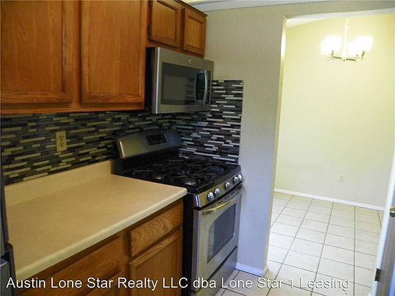 4th image of 2200-B Cedar Bend Dr