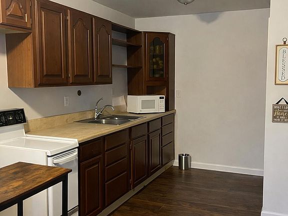 4th image of 1276 Ridge Road