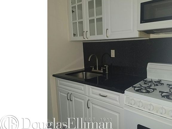 5th image of 106 Charles St APT 14