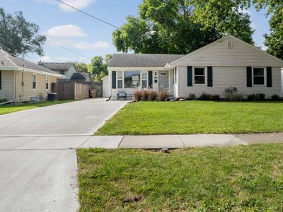 2320 Locust St, West Des Moines, IA, 50265