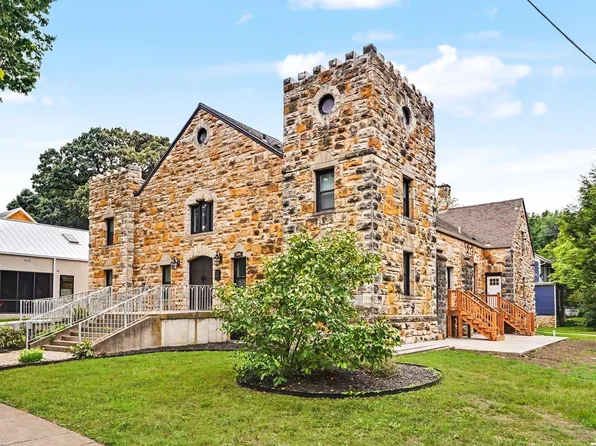 1601 New Hampshire St, Lawrence, KS 66044