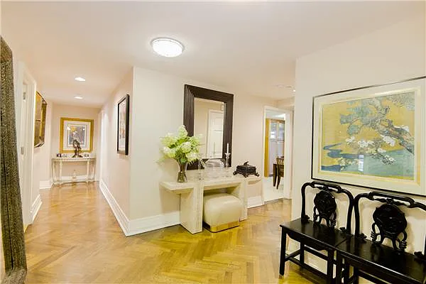 Sold by (Legacy) Elegran | media 8