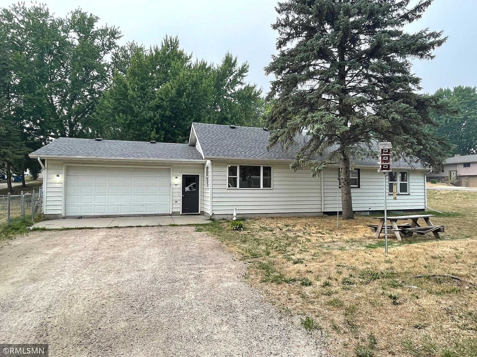 301 6th Ave N, Sauk Rapids, MN 56379 Zillow