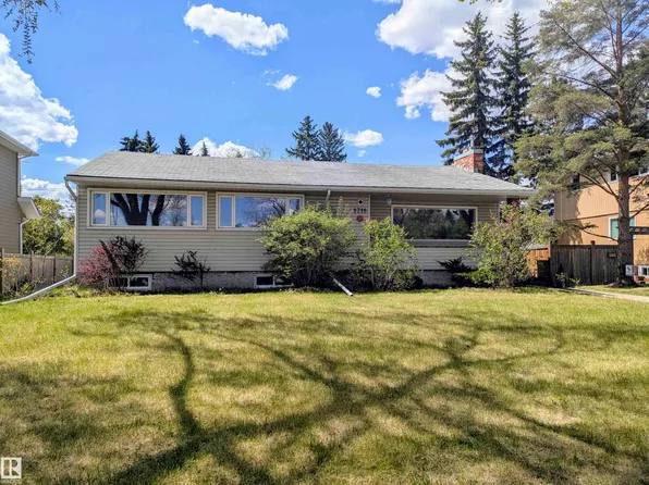 8718 119th St NW, Edmonton, AB T6G 1W8