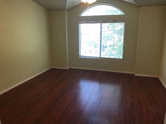 4th image of 5230 Tropical Peach Dr