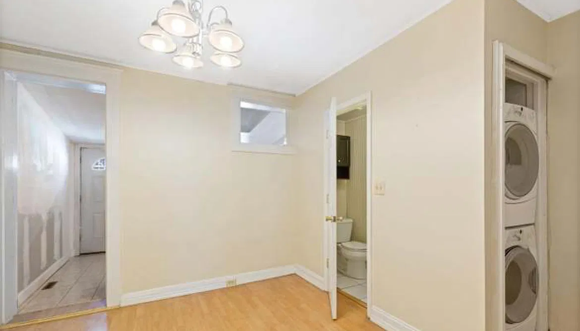 806 S Highland Ave — Photo 4