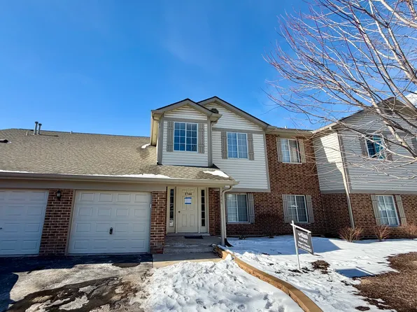 1744 Chesapeake Ln APT 4, Schaumburg, IL 60193
