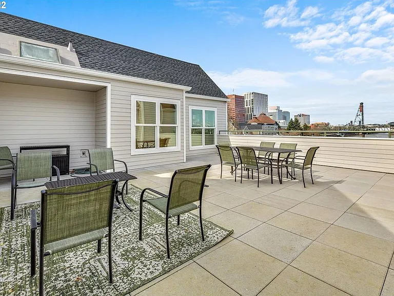 305 S Montgomery St #202 — Photo 18