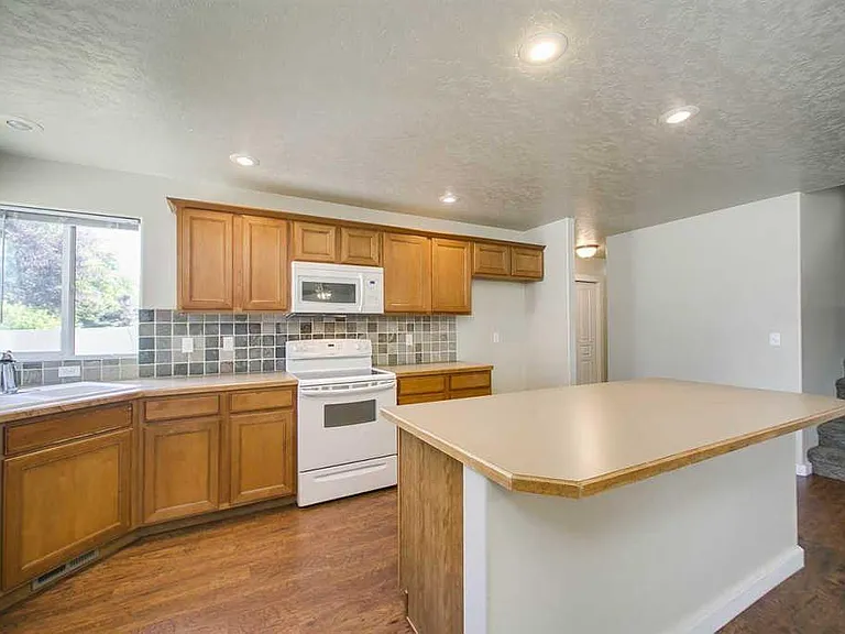 3864 S Picasso Ave — Photo 8