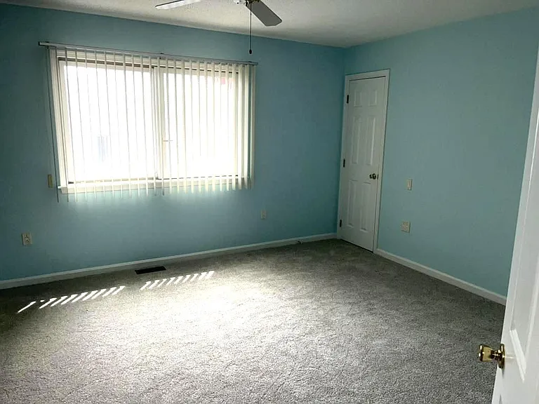 11 Reese Ave — Photo 8