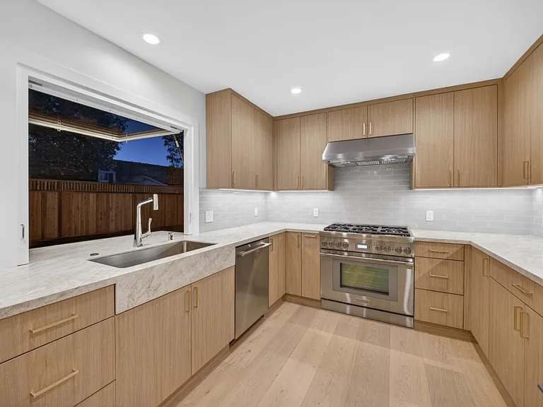 1347 Marlin Ave — Photo 18