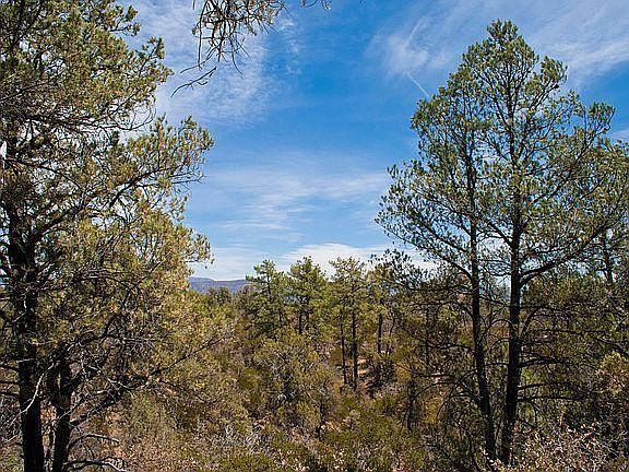 2nd image of 200 N Rim Trail Rd