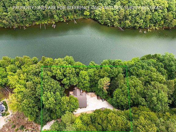 3rd image of 1264 Lake Rd
