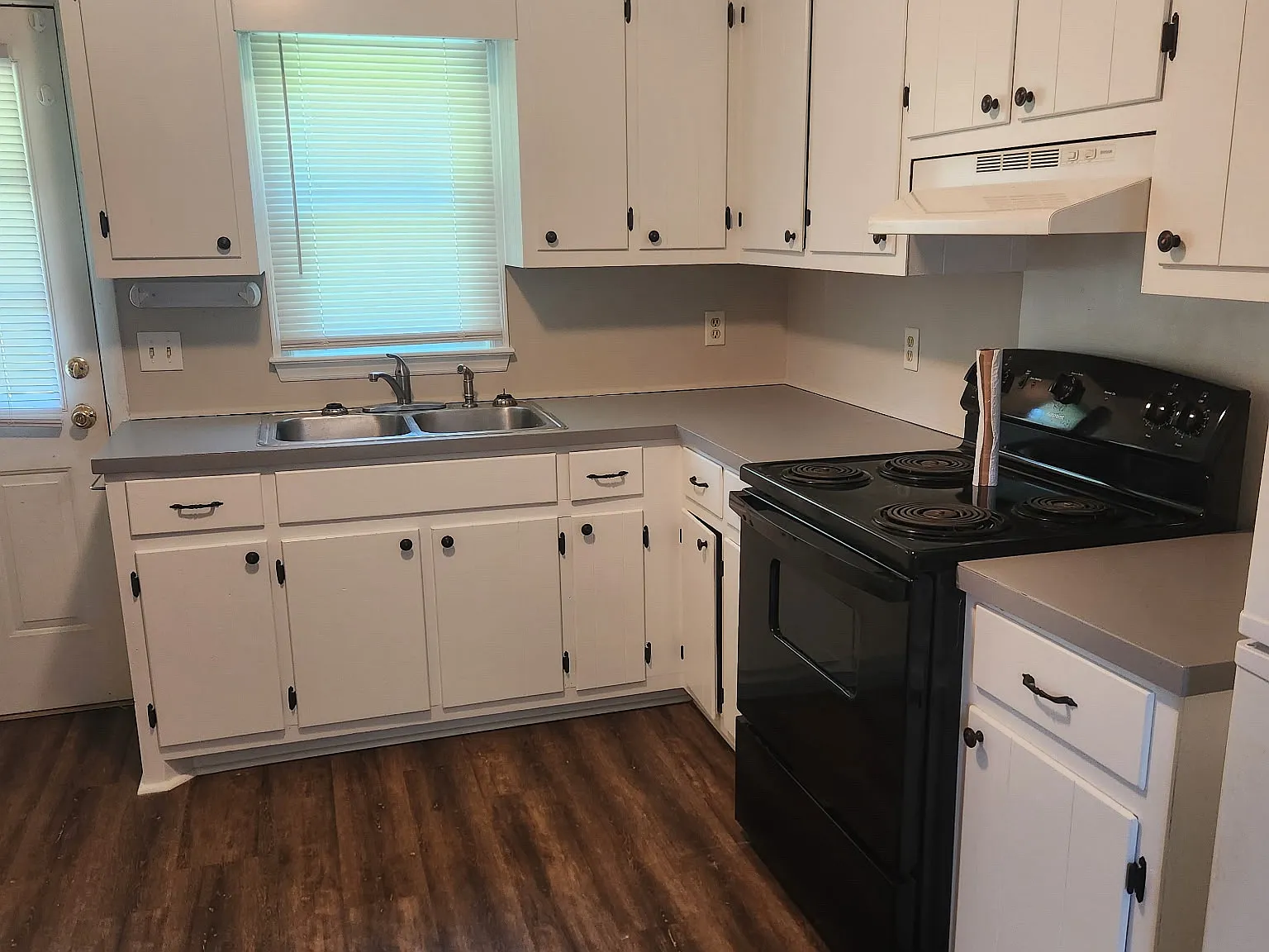 2 bed, 820 sqft, $1,050 — Photo 2