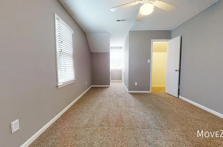 2917 Bannf Ct — Photo 13