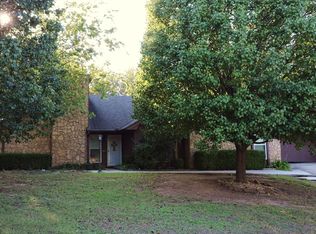 1429 Lakehurst Dr, Ada, OK 74820