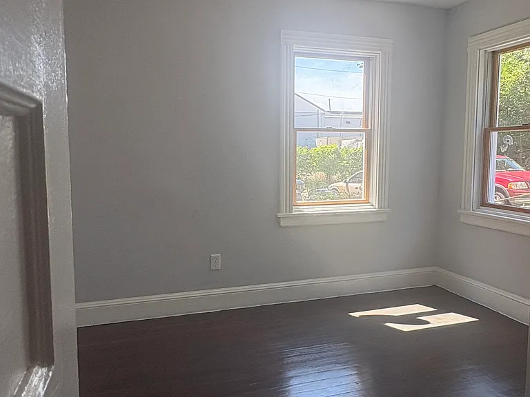 285 Garden St #1 — Photo 4
