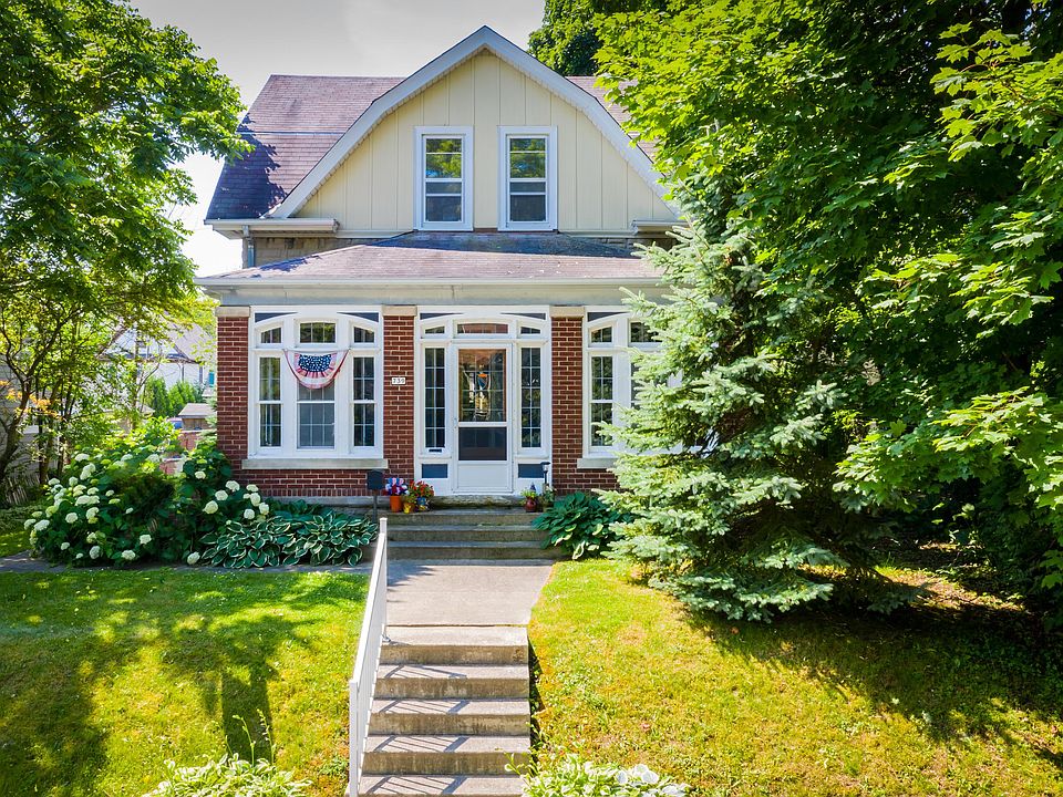 1st image of 739 W Larabee St