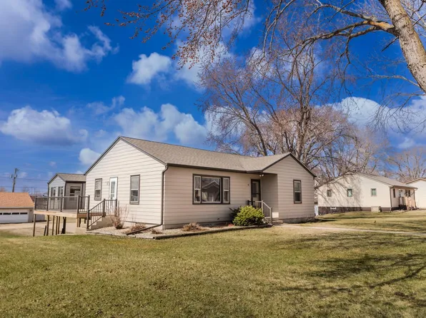 14 S Oregon Ave, Morris, MN 56267