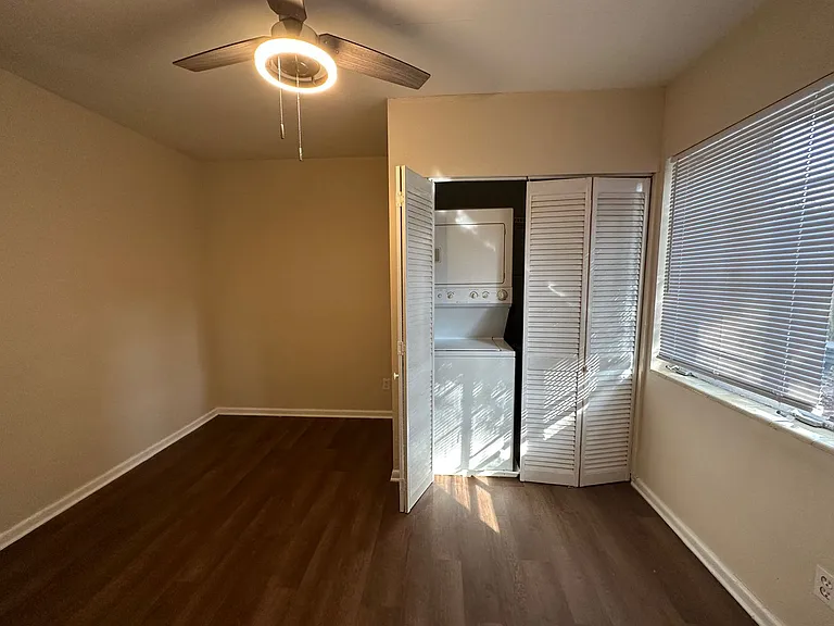 3018 Oak St — Photo 13