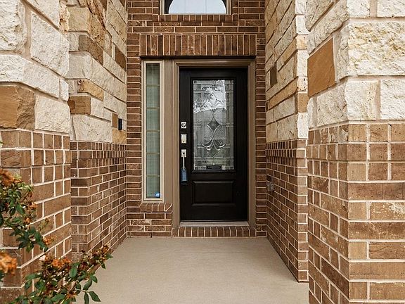4th image of 8903 Lost Castle Way