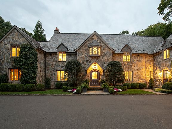 Gray doors virtually painted - currently wood tone