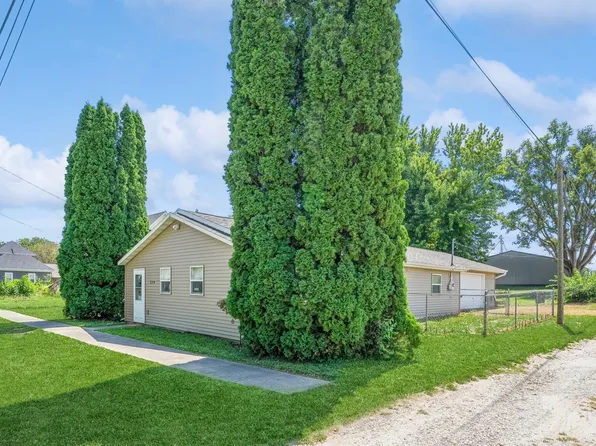 320 2nd St, Collins, IA 50055