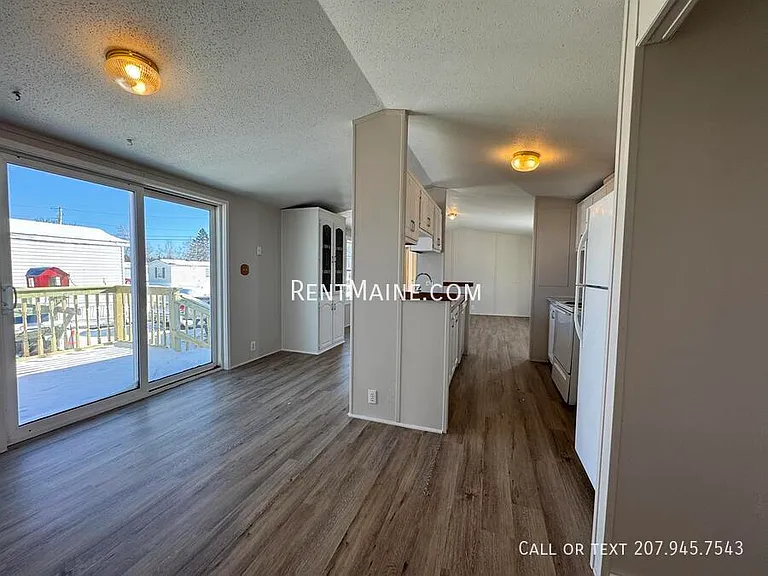 125 F St — Photo 4