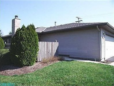 3rd image of 2698 Rolling Oaks Blvd