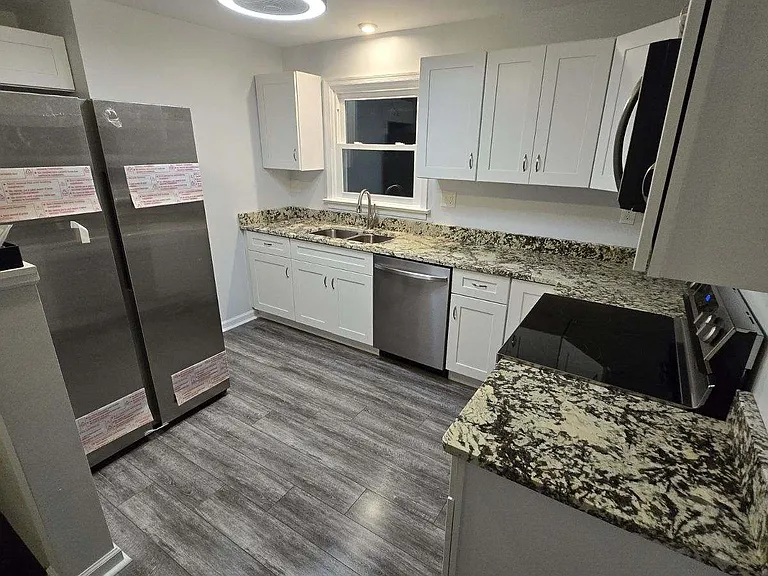 1703 Cottage Ave — Photo 10