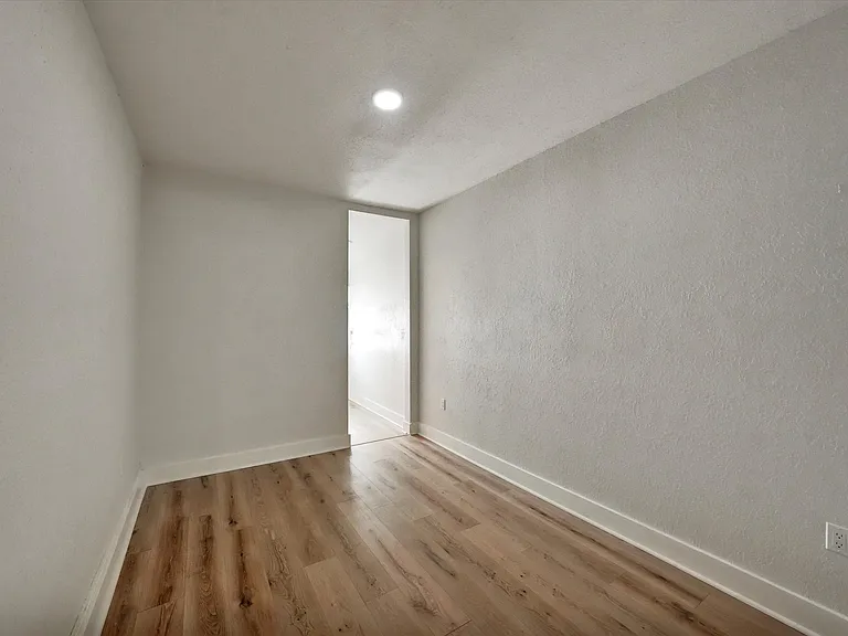 1411 SW 3rd St #2 — Photo 22