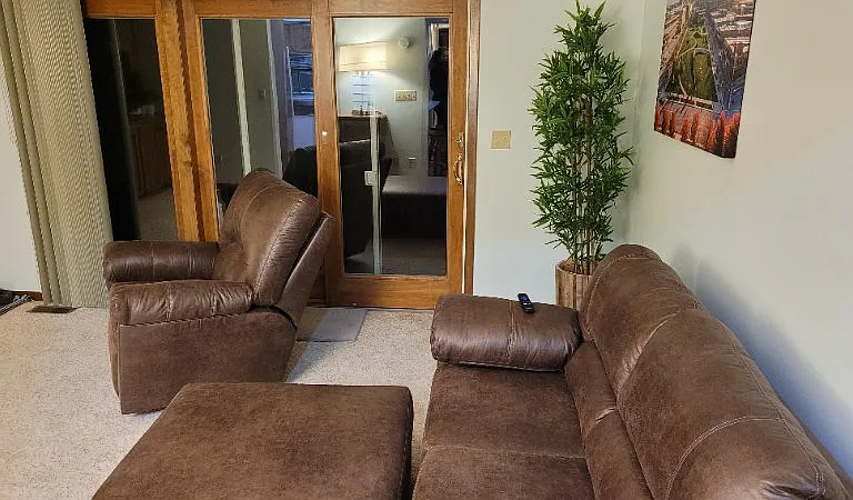 8806 Carole Cir — Photo 2
