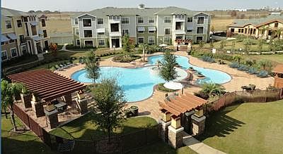 5th image of 210 Amberwood Cir