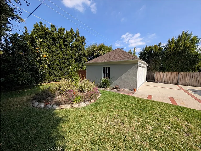 582 N Sunnyslope Ave — Photo 66