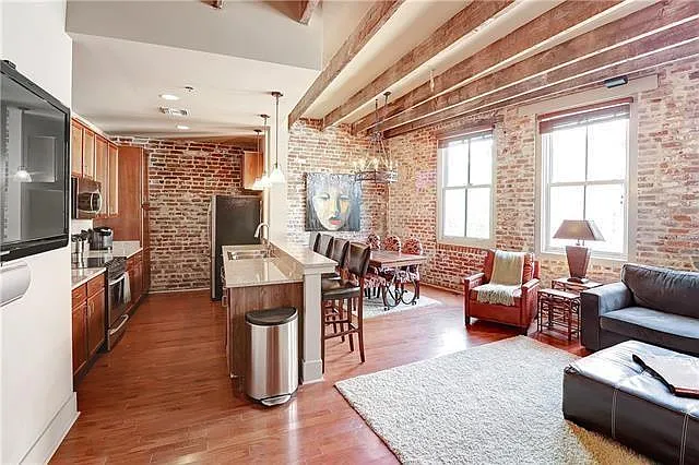 840 Tchoupitoulas St #201 — Photo 6