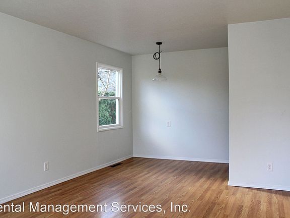 5th image of 1023 NE 84th Ave #10736294