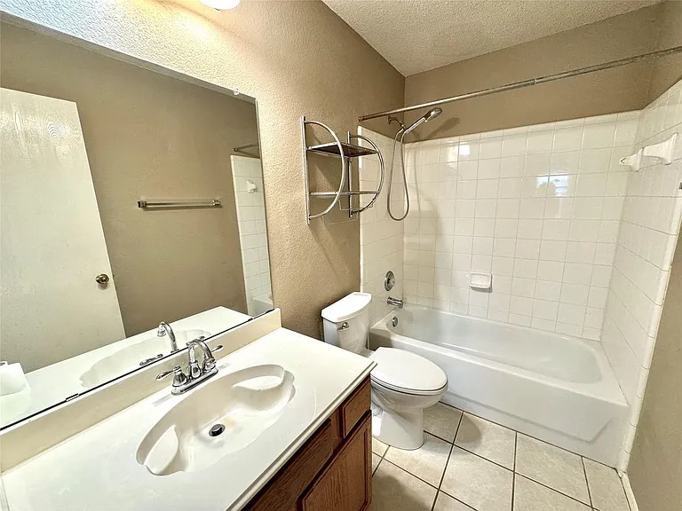 1012 Margaret Dr — Photo 11