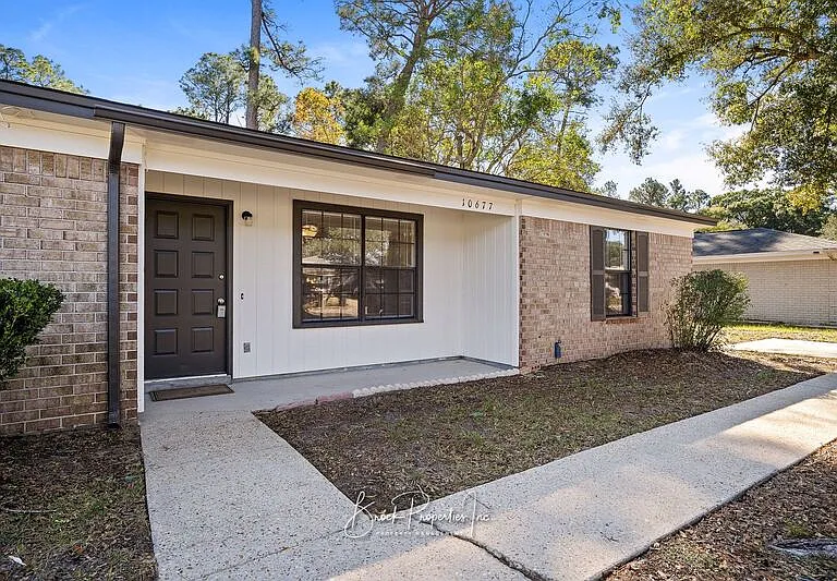 10677 Silver Creek Dr — Photo 2