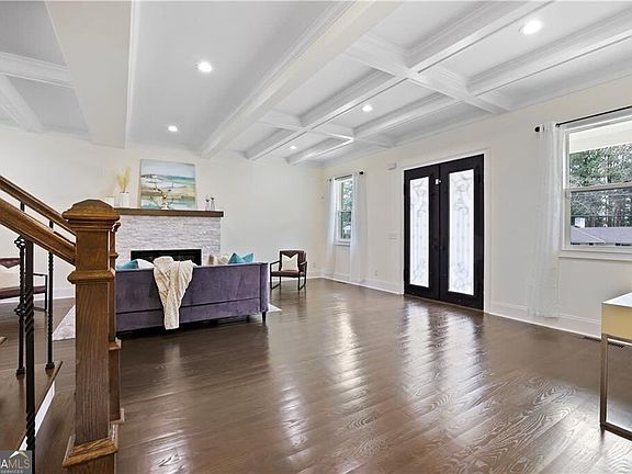 2nd image of 2415 Rugby Ave