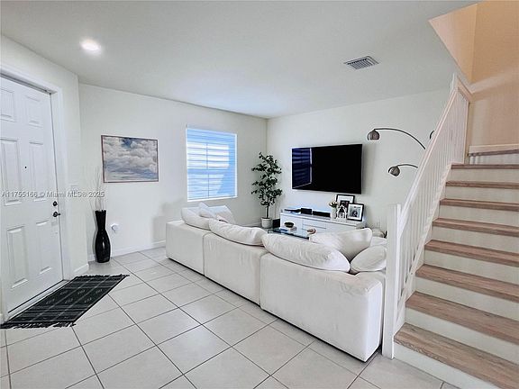 5th image of 3425 W 111th Pl #3425