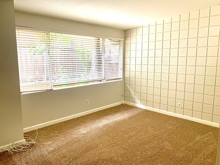 310 Avenida Santa Barbara — Photo 9