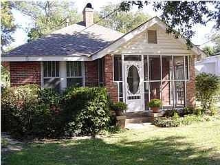 Front elevation - lovely screened porch