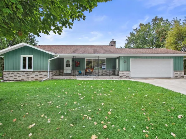 1428 Scenic DRIVE, Hubertus, WI 53033